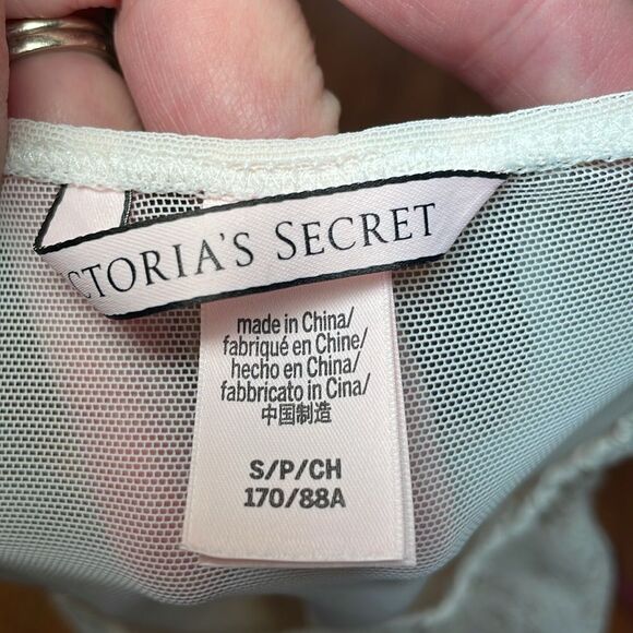 Victoria’s Secret ivory lace bodysuit, Teddy, Negligee, mesh, Small - Picture 5 of 7